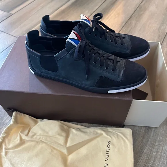 Louis Vuitton Men's Black Sneakers - Picture 3 of 10